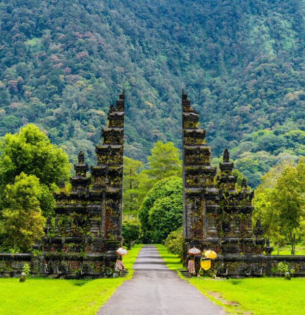 Vacaciones exóticas en Vietnam, Tailandia y Bali en 16 días