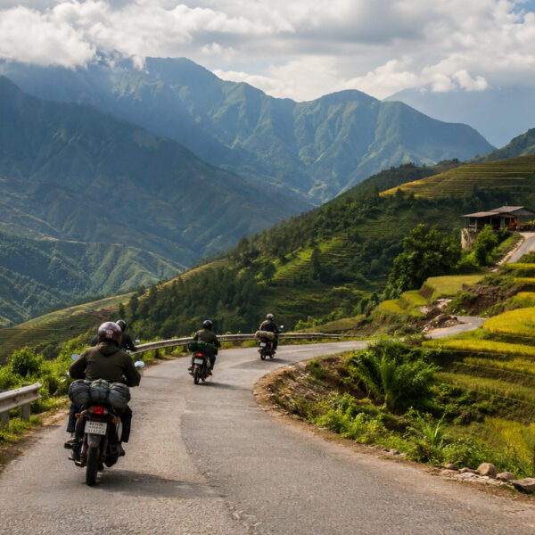 viajes en moto por Vietnam: rutas escénicas, seguridad y paradas locales