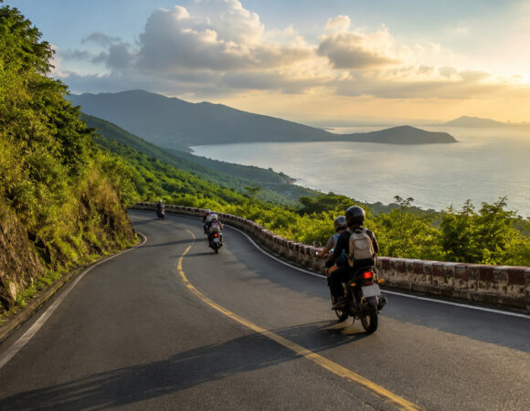 tours en moto en Vietnam: rutas escénicas, seguridad y paradas locales